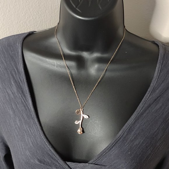Cute Gold Tone Rose And S Initial Necklace Adjustable 18 to 19.5 Inches Long - Picture 12 of 12